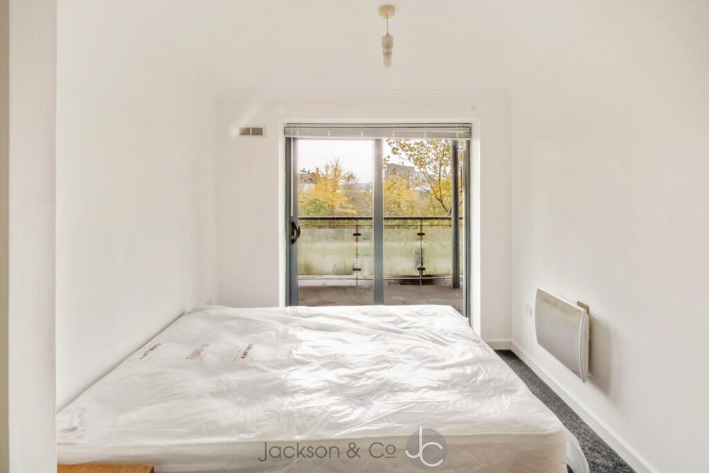 Apartment in Colchester, Hythe - View 4