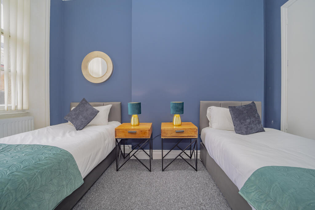 2 bedroom flat for rent