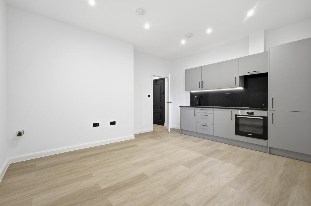Apartment in Colchester, New Town - View 2