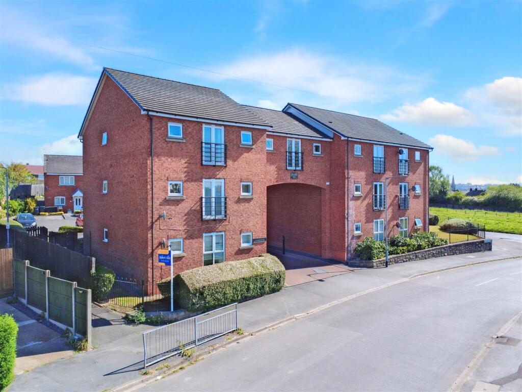 1-bed flat on Oxborough Road, Arnold, Nottingham, £79,950