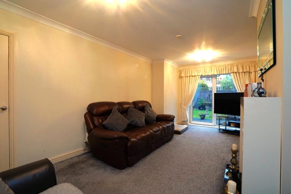 House in Doncaster, South Yorkshire - More