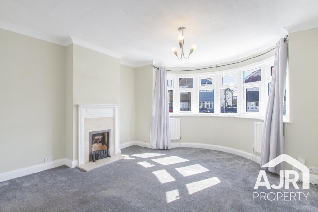 House in Dartford - View 2