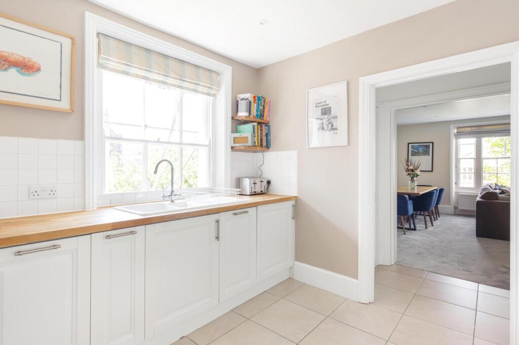 Apartment in London - View 3