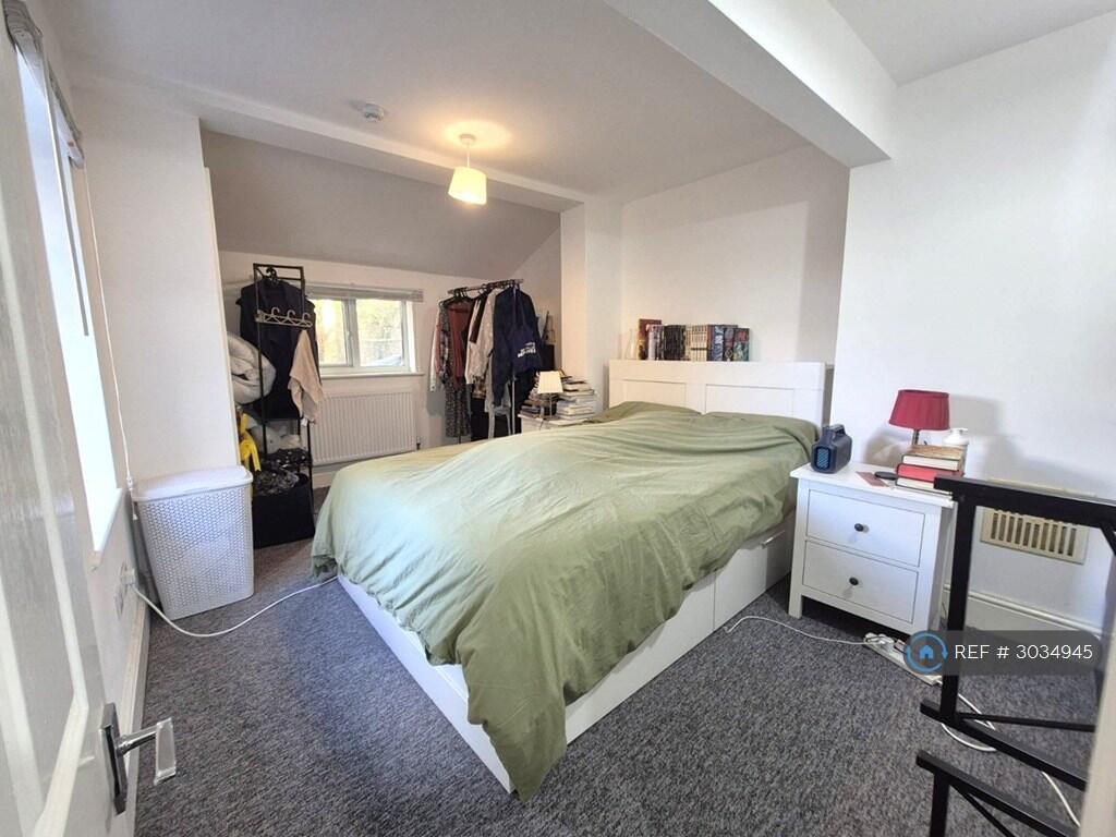 Apartment in Bristol, Paintworks, St Philip's Marsh - View 5