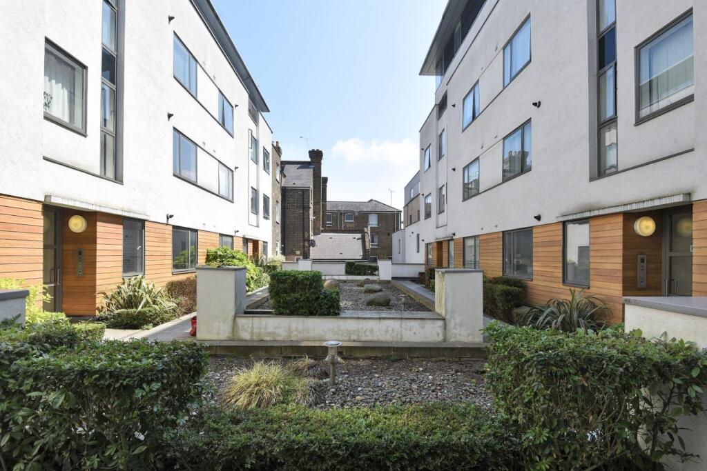 Main image of property: Holloway Road, Islington, N7