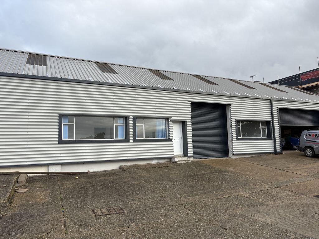 Main image of property: INDUSTRIAL UNIT TO BE LET ON ESTABLISHED SITE 