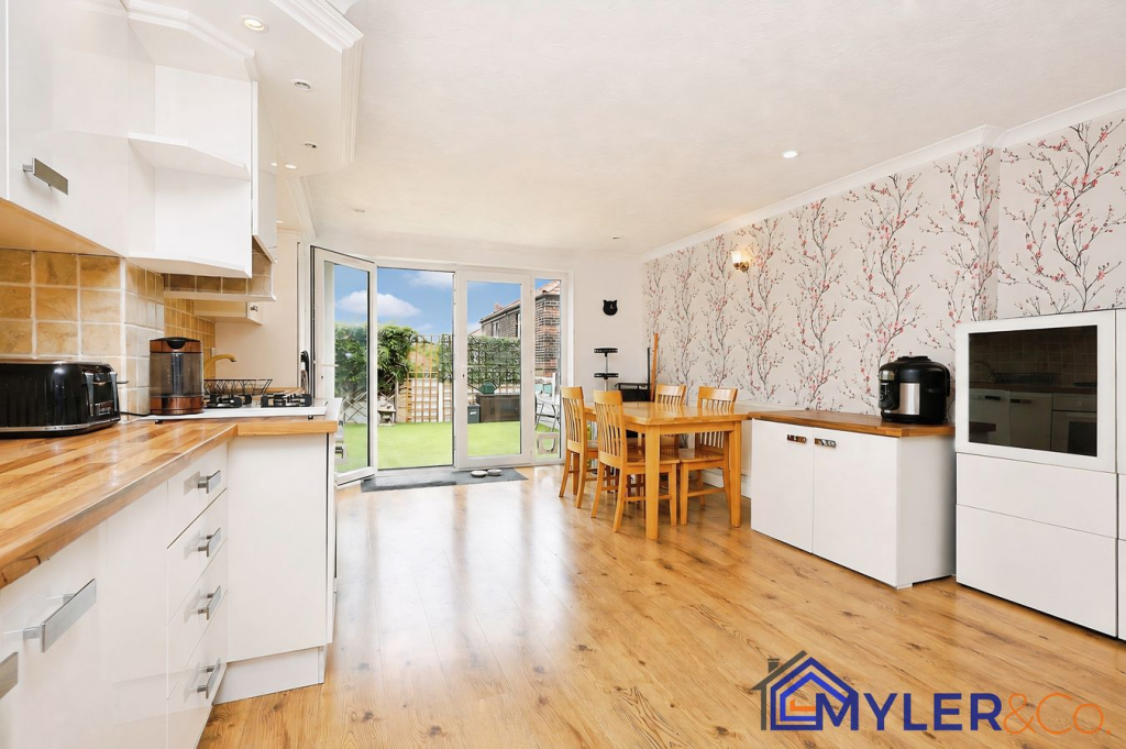 House in St Helens, Liverpool City Region - More