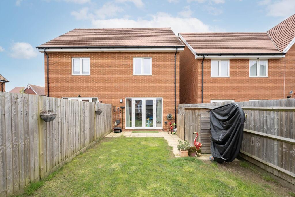 House in Horsham, Colgate - View 2