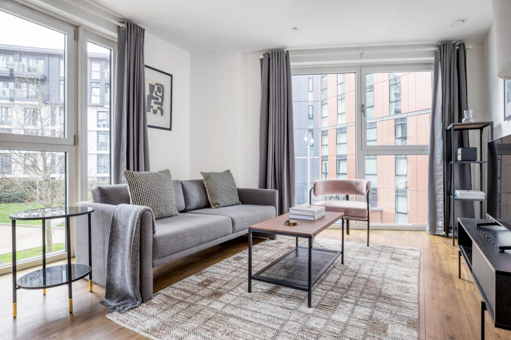 Main image of property: 50 Wandsworth Road, London, SW8