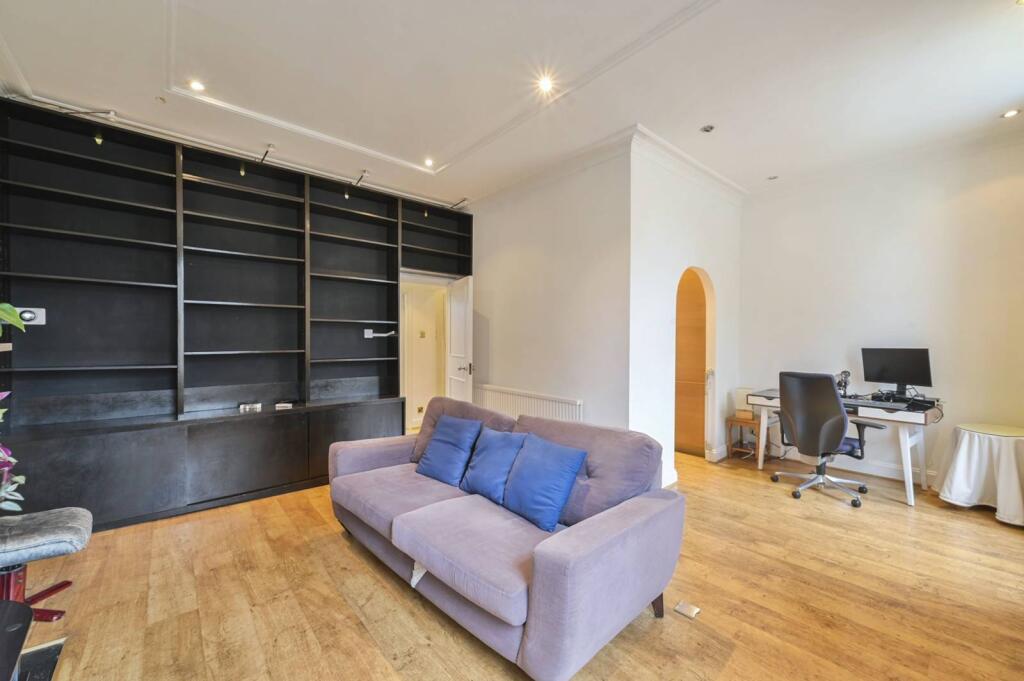 Main image of property: St Georges Square, SW1, Pimlico, London, SW1V