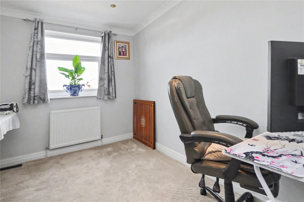 House in Wakefield, Lofthouse - View 5