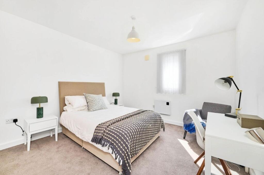 Apartment in London - View 5