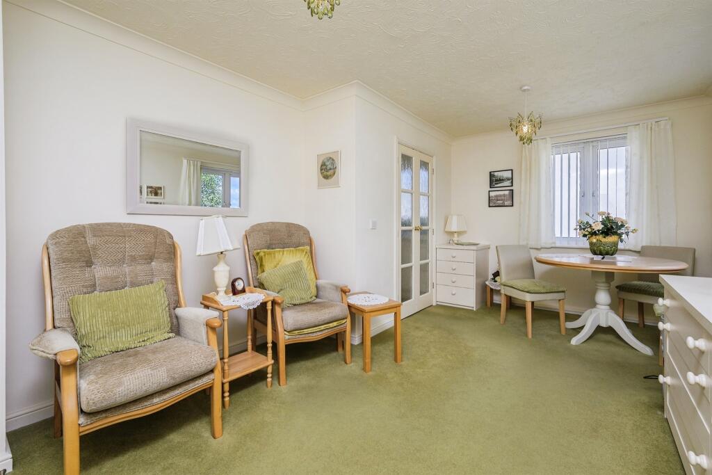 Apartment in Plymouth - View 5