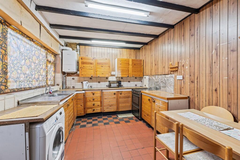 Sandfields, Frodsham, WA6 photo 3