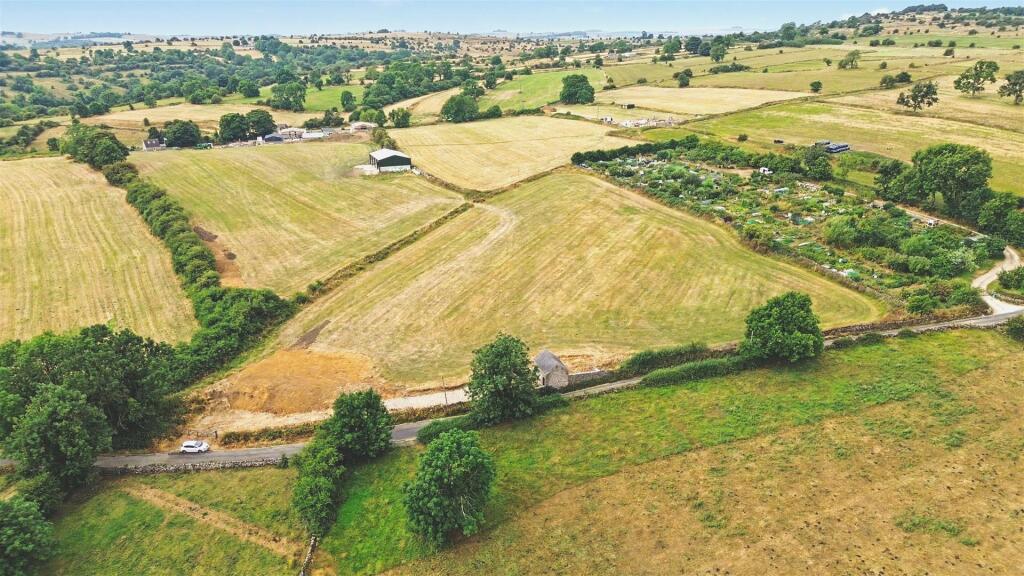 House in Derby - View 5