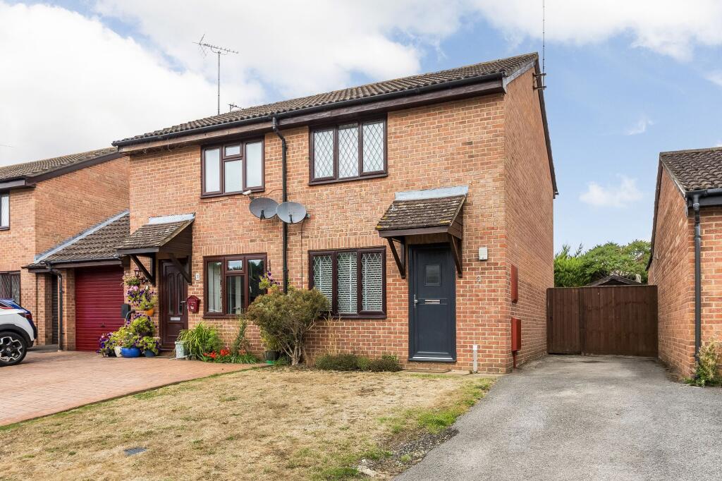 Main image of property: Kent Close, Abingdon, OX14