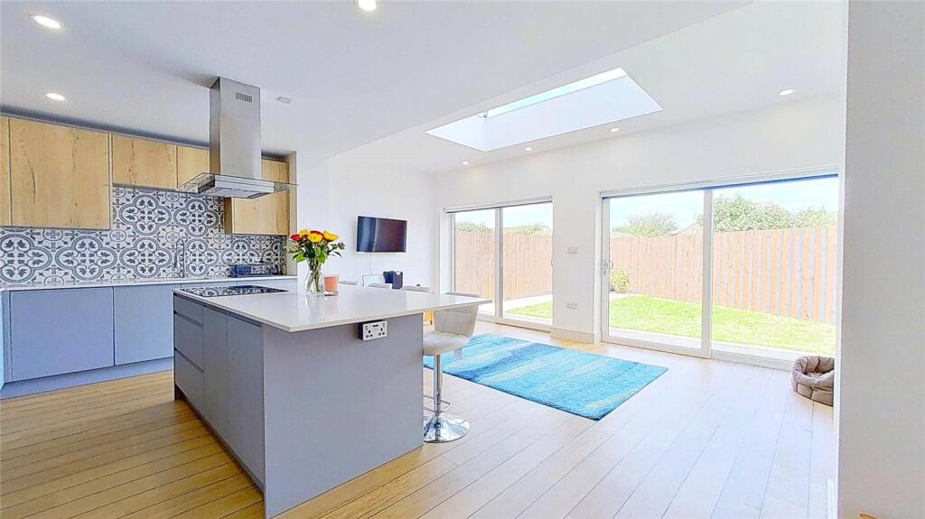 House in Lancing - View 2