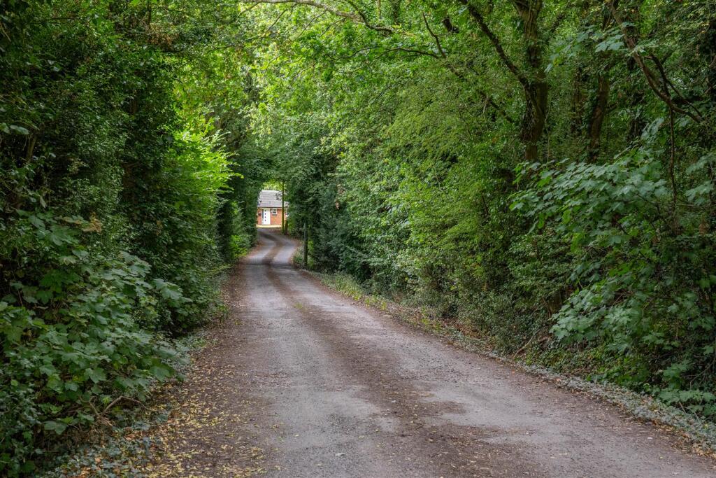 Library Road, Clayton-Le-Woods, Chorley - More