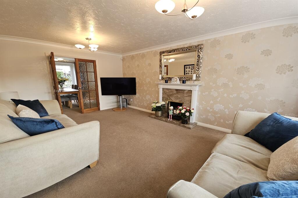 House in Braintree, Great Notley - View 5