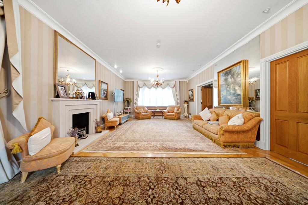House in London - View 2