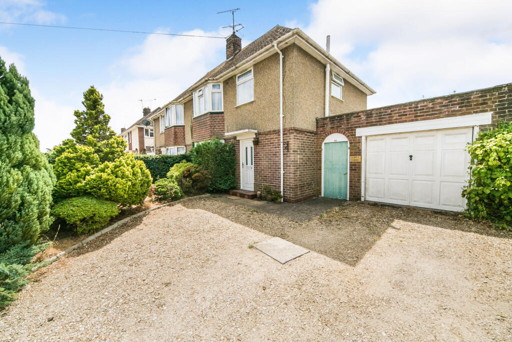 Main image of property: Evesham Road, Emmer Green, Reading, RG4