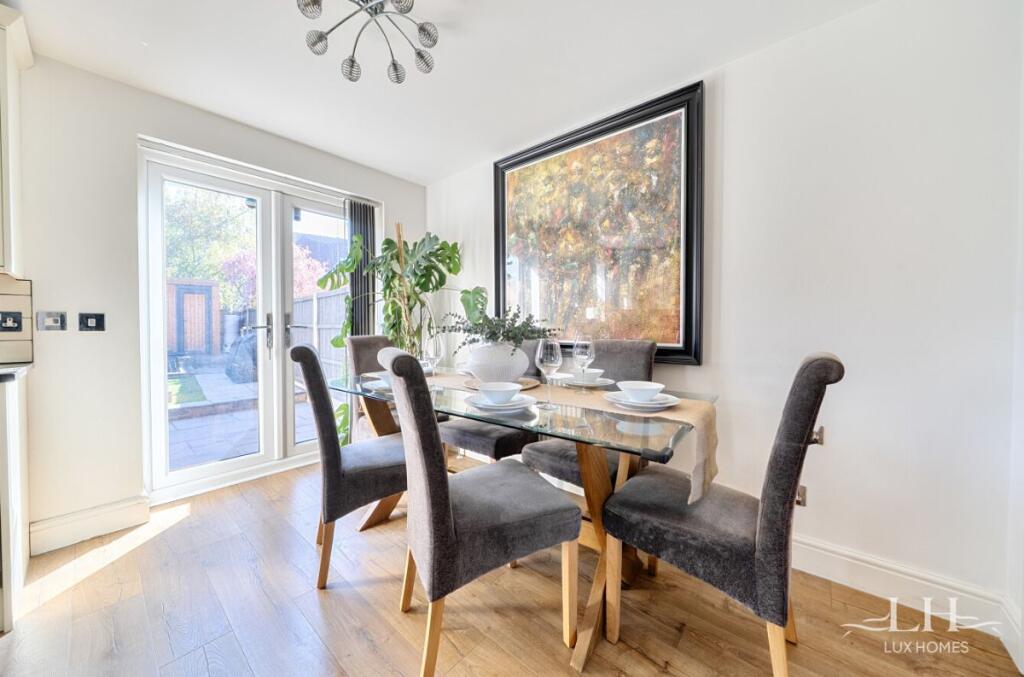 Rutley Close, Romford photo 4