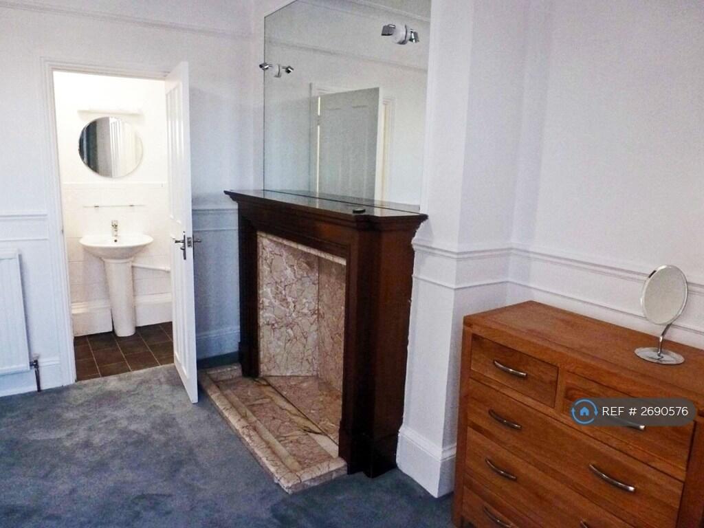 1 bedroom house share for rent