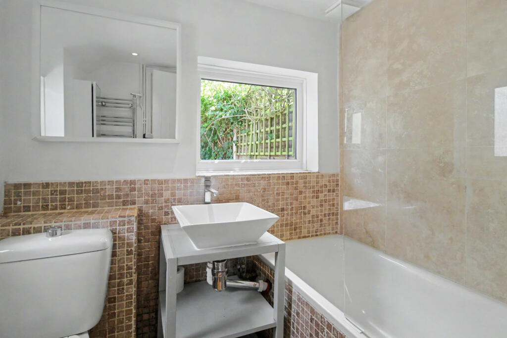 House in Elmbridge, Surrey - View 5