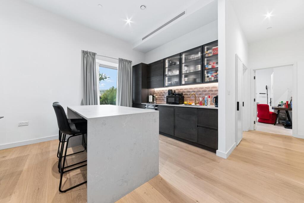 Apartment in London - More