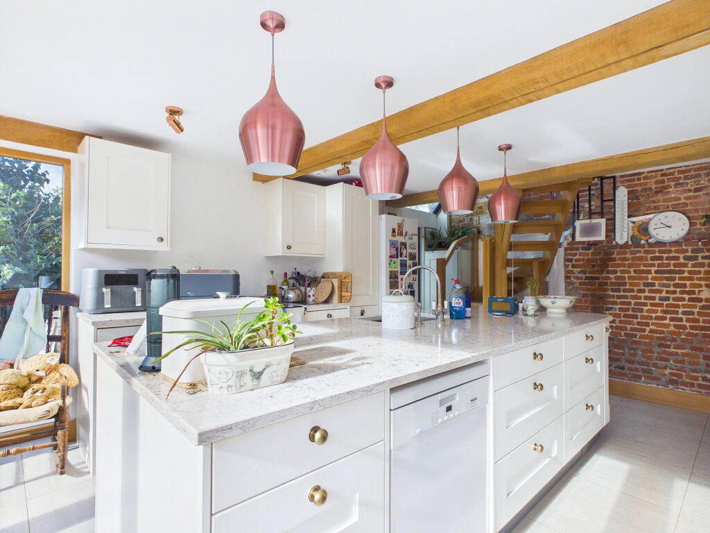 House in Rickmansworth, Chorleywood - View 4