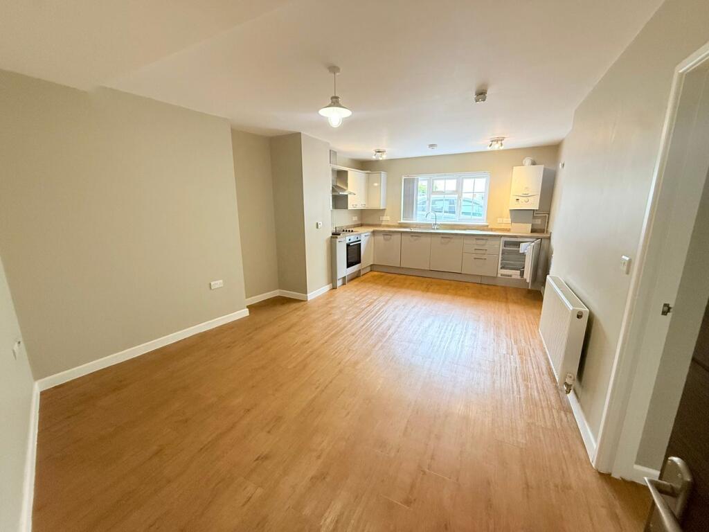 Apartment in Taunton - View 4