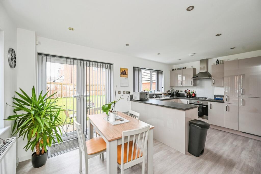 Oxhill Road, Skelmersdale, Lancashire, WN8 photo 2