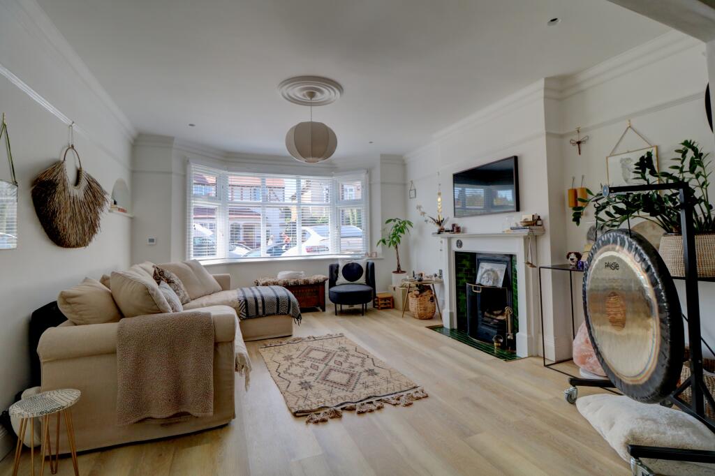 King Edward Avenue, Broadstairs, CT10 photo 3