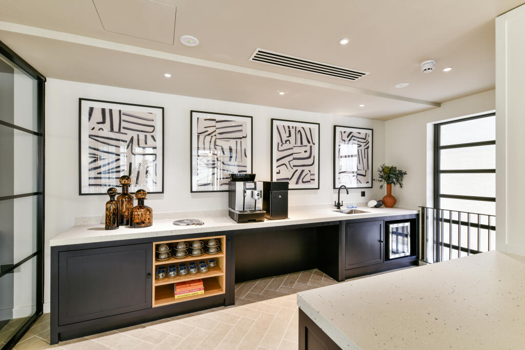 Main image of property: 2B, 22 Pelham Street, BN1 4FA