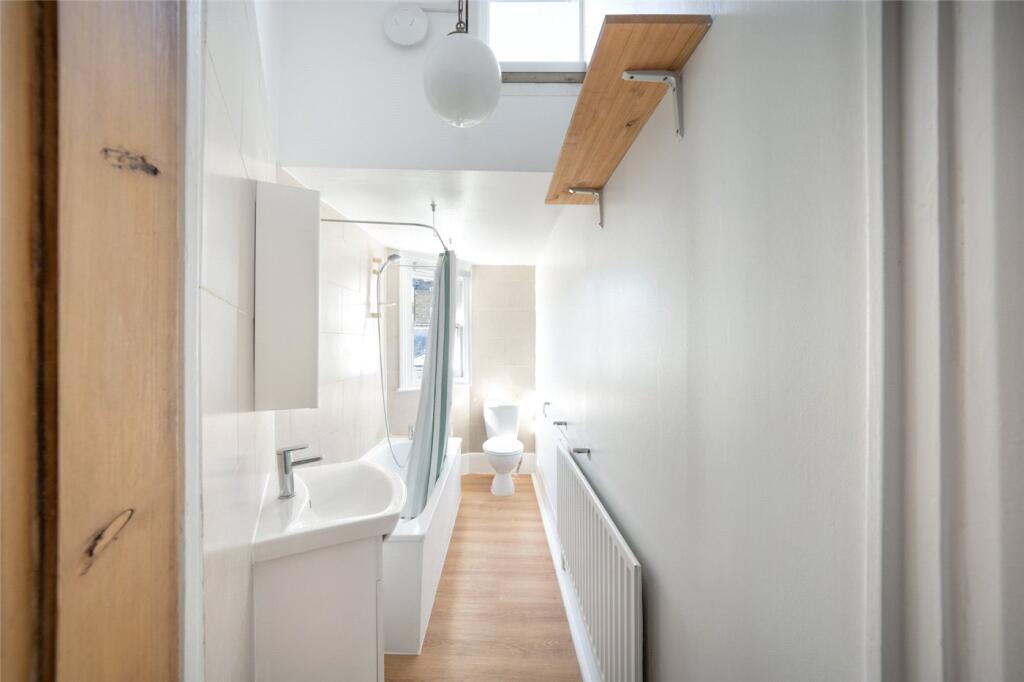 Apartment in London - More