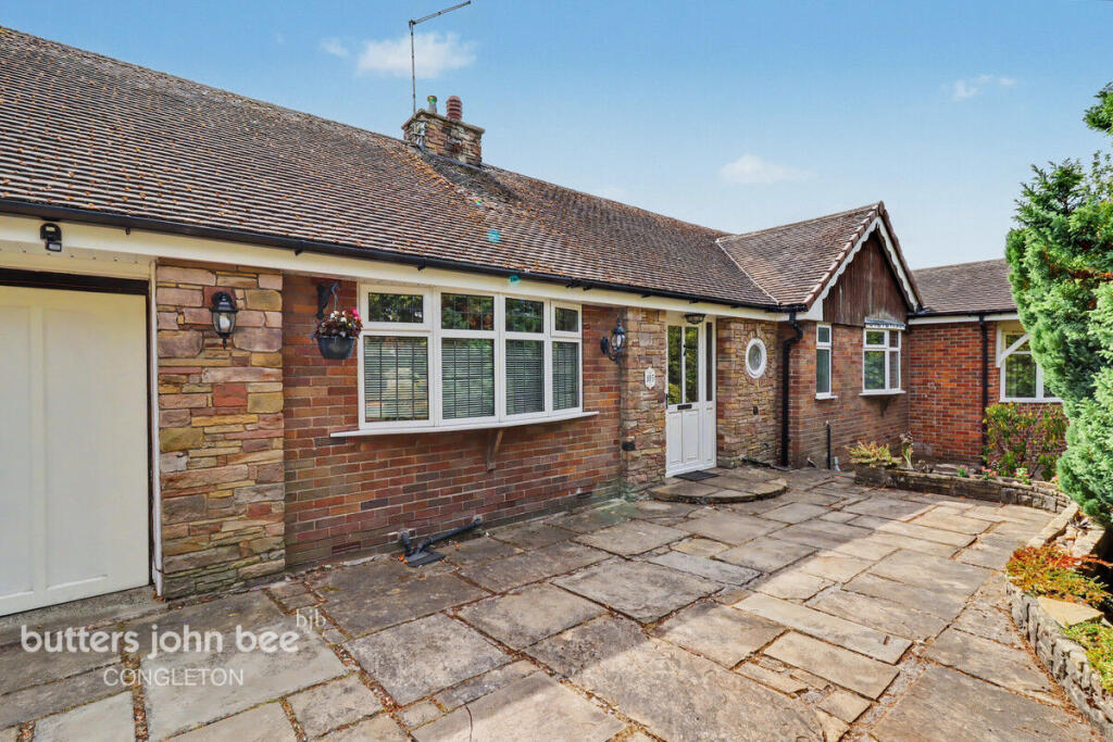 House in Congleton, West Heath - View 2
