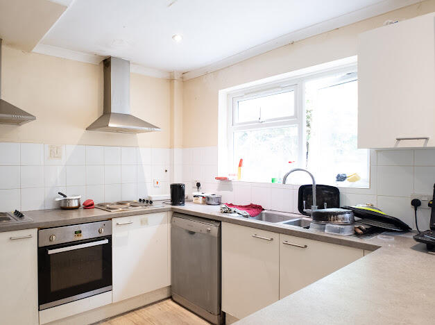 House in Southampton, Glen Eyre - View 5