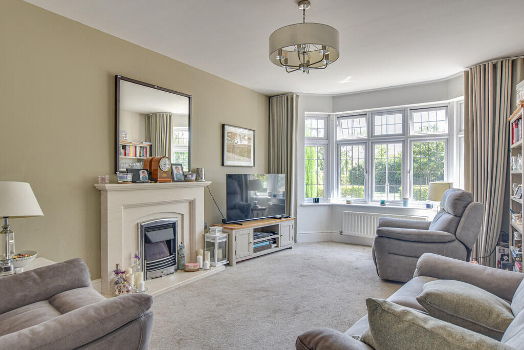 House in Uttlesford, Great Dunmow - View 2