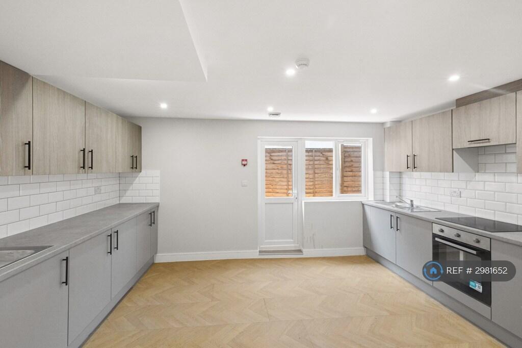 Main image of property: Reginald St, Luton, LU2