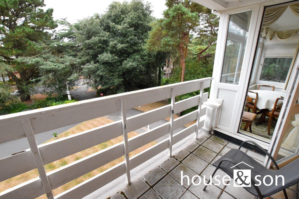 Main image of property: Roslin Hall, 6 Manor Road, East Cliff, Bournemouth, BH1