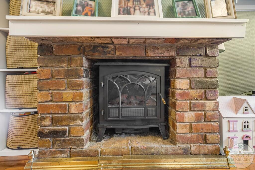 House in Greater Manchester M22 5NA, Greater Manchester - More