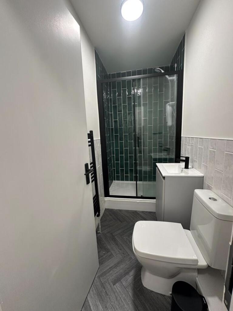 House in Nottingham - View 4