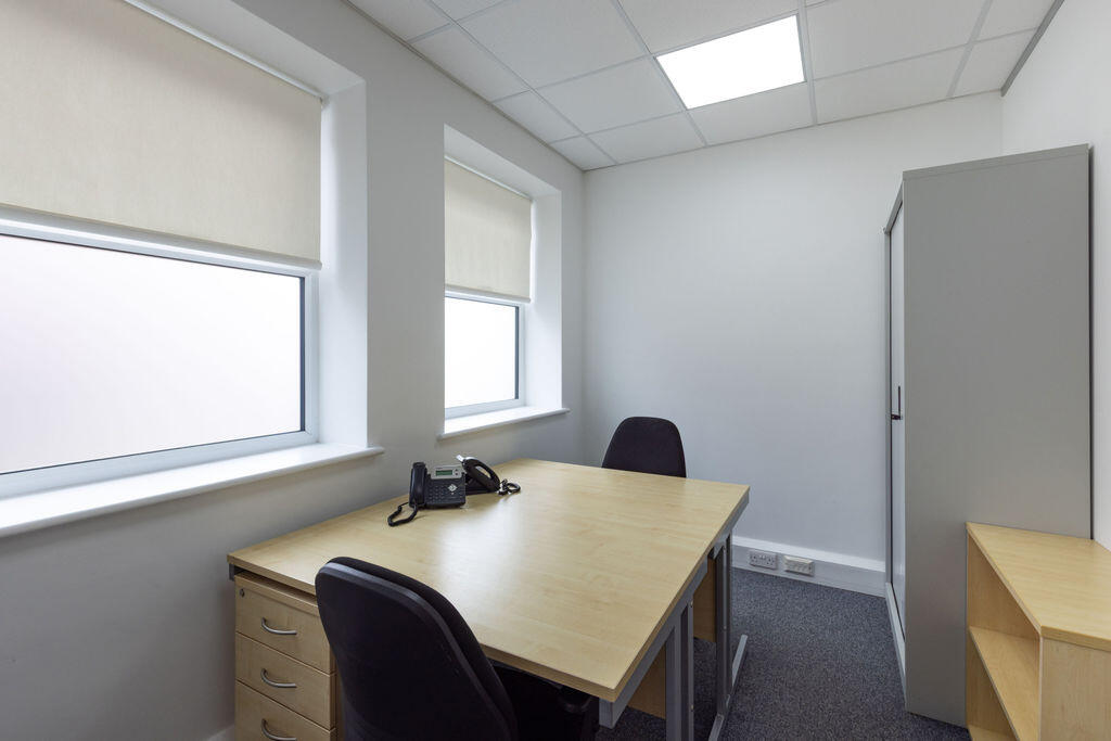 2 Person Office To Rent In Hitchin Hertfordshire