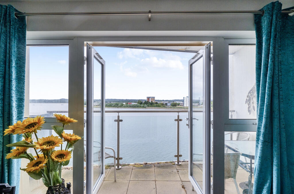 Lifeboat Quay, Poole, Dorset photo 3