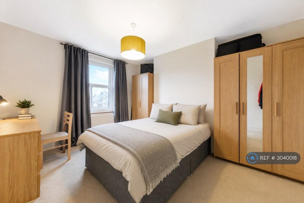 Apartment in London - View 5