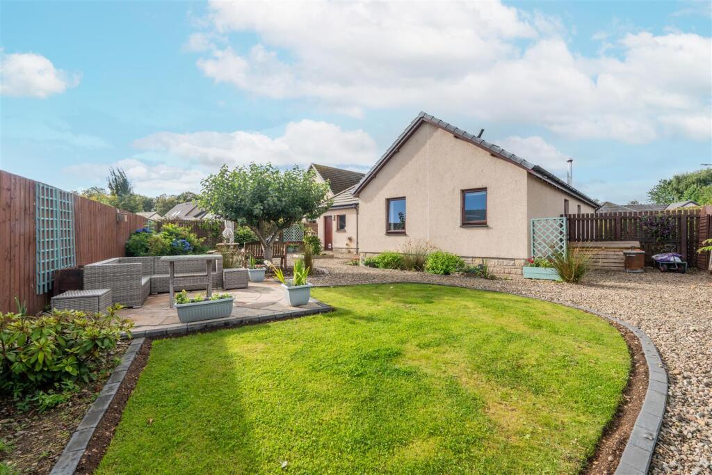 House in Perth - View 5