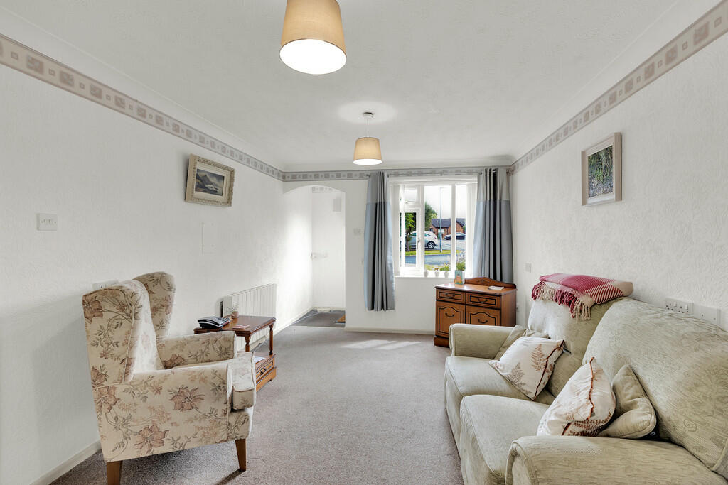 Apartment in Middlewich, Cheshire East - View 2