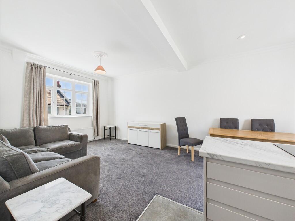 Apartment in Brighton - More