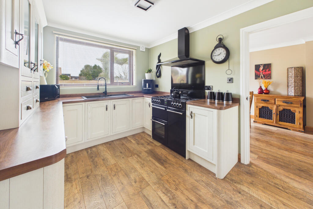 Old Furnace Close, Lydney, Gloucestershire, GL15 5FB photo 2