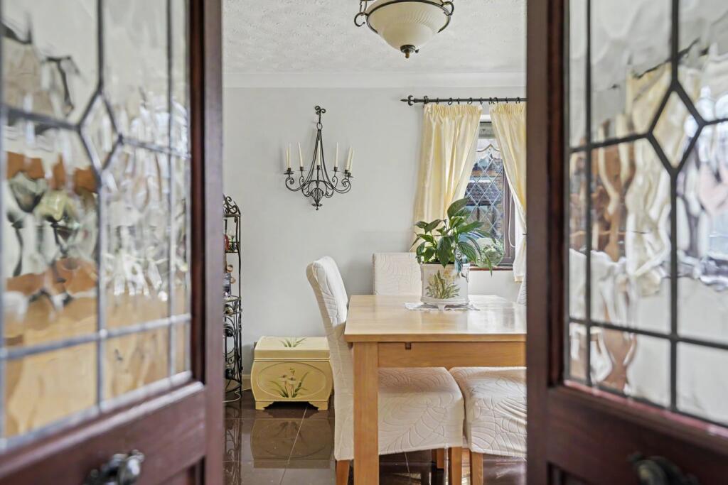 House in Biggleswade, Central Bedfordshire - More